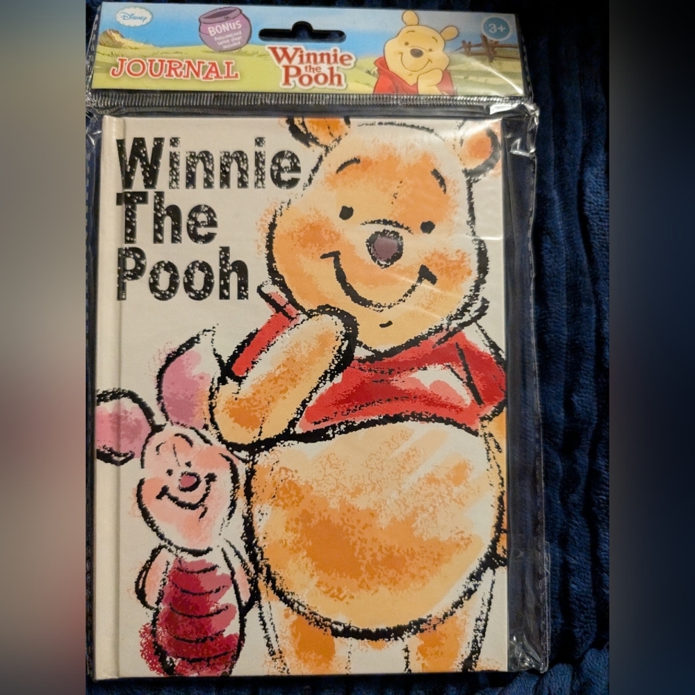 🦋 Disney Winnie the Pooh and Piglet Journal - Red and Yellow
